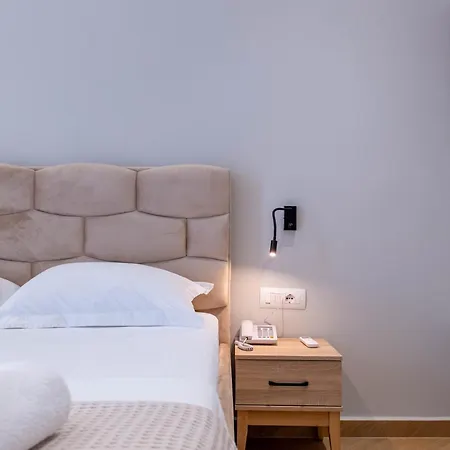 Parid 4* كساميل