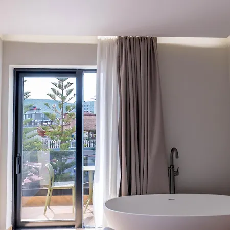 Otel Parid 4*