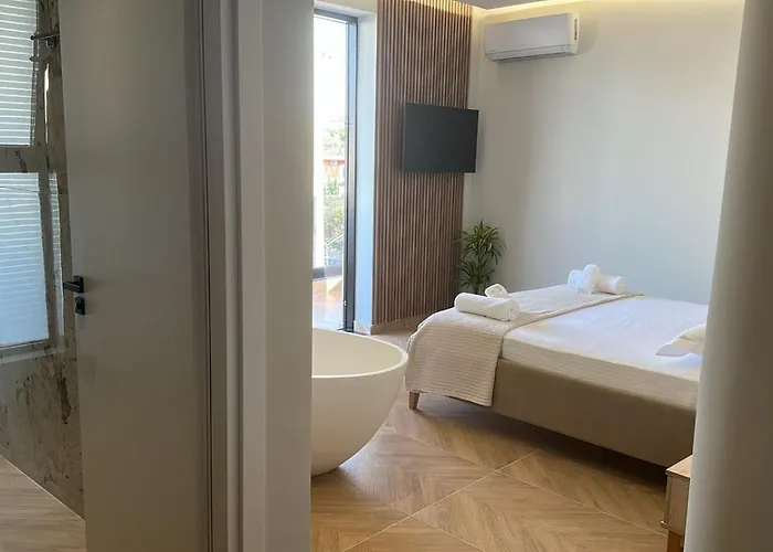 Ξενοδοχείο Parid Εξαμίλιο